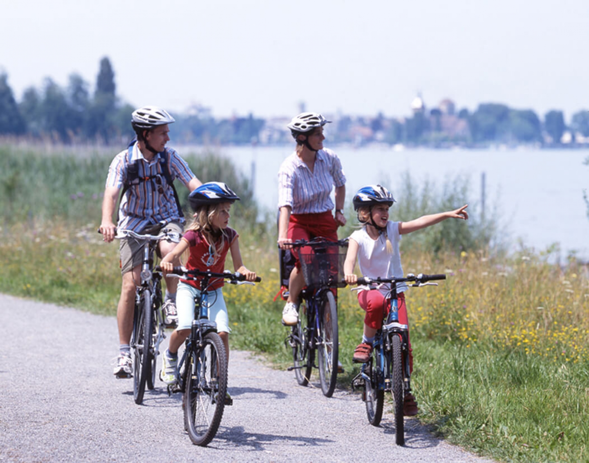 Recorrido en bici por el interior de Suiza en familia [BIKE 2024]